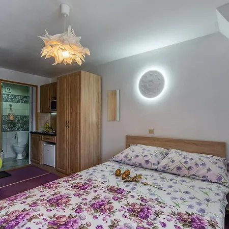 Jozefina Homestay szállás *
